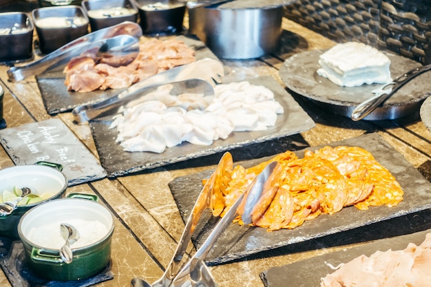 卤味为什么越泡越入味：卤制和浸泡的作用不同