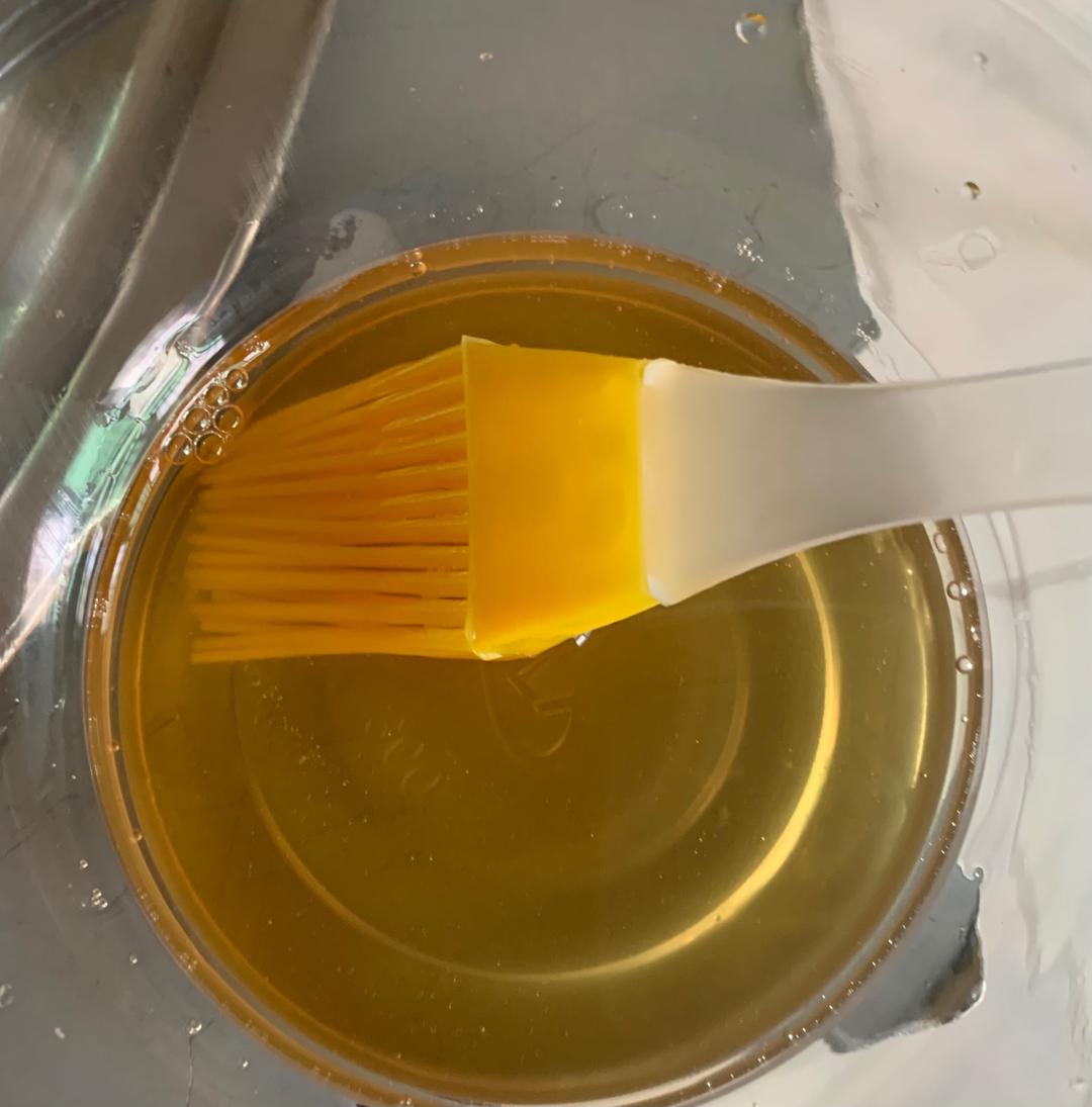 家庭聚餐熟食怎么摆盘：切块、配色与分量安排技巧